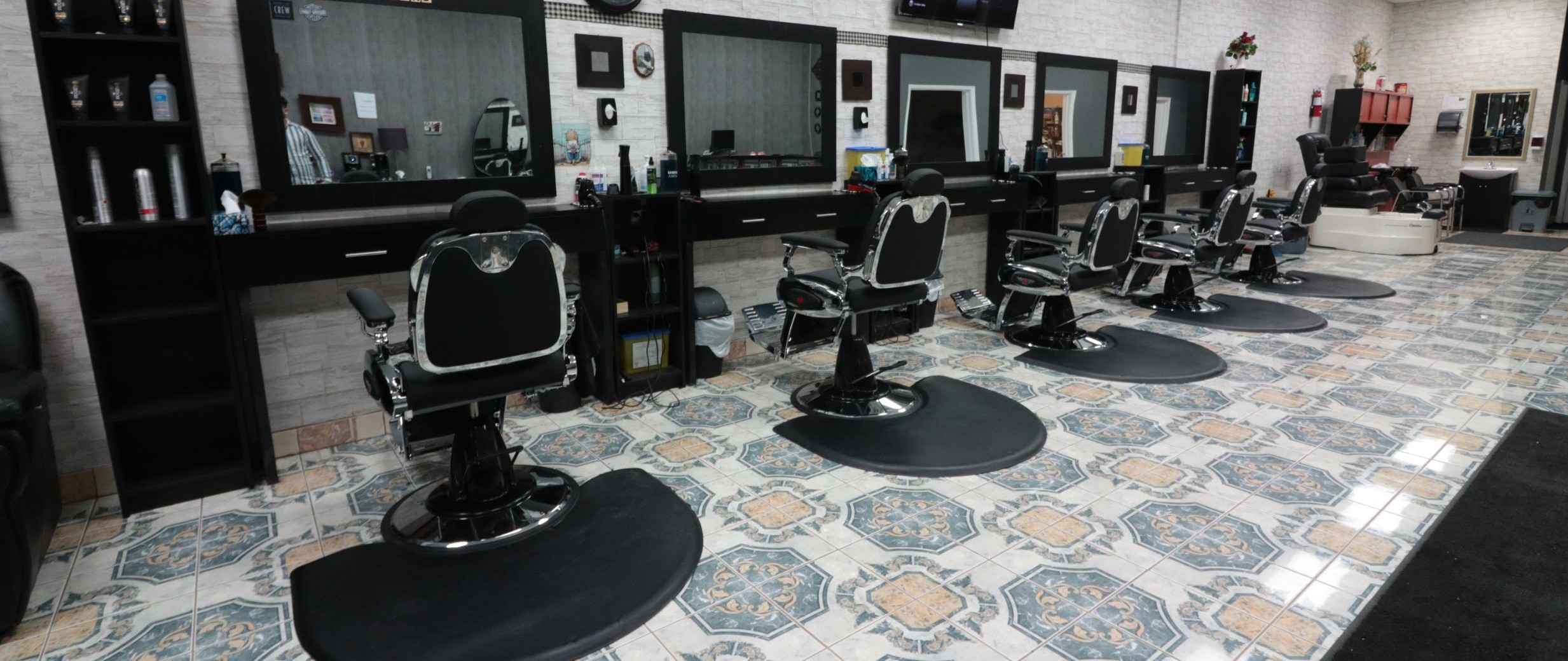 Henda Barbershop interior